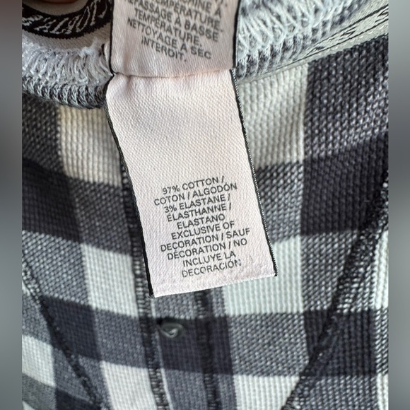 Victoria's Secret Plaid Pajamas Long Sleeve Long Pants Size Medium or Small - Picture 10 of 16